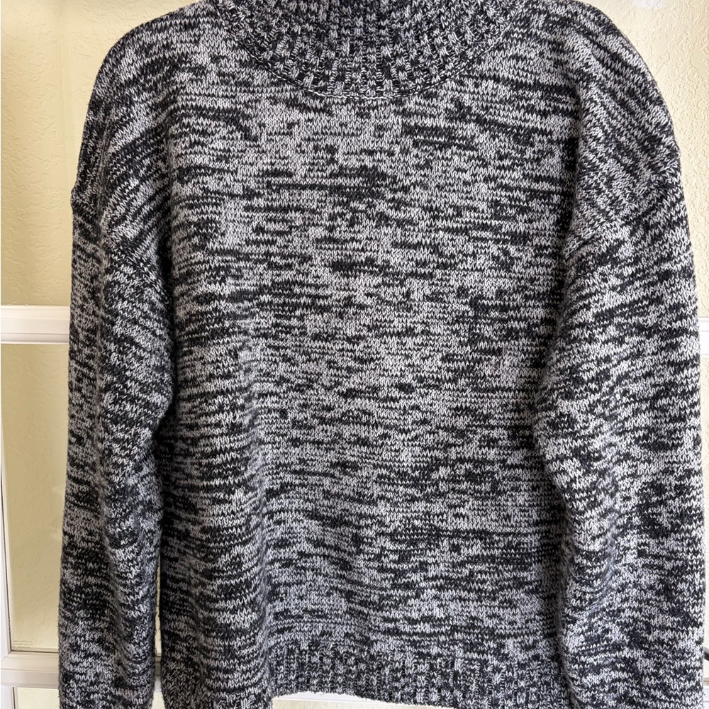 Women's Black and Gray Turtleneck Sweater